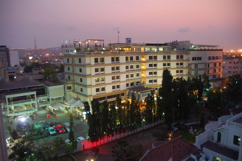 Hotel Daspalla Visakhapatnam Buitenkant foto