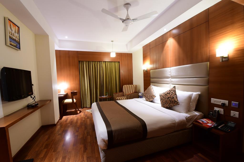 Hotel Daspalla Visakhapatnam Buitenkant foto