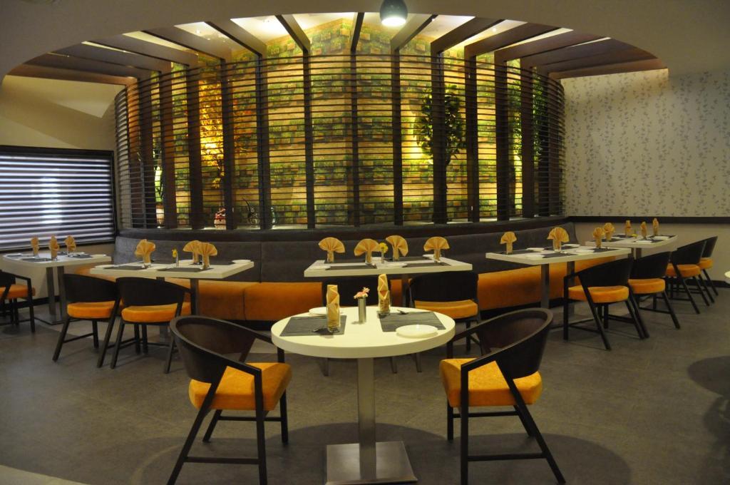 Hotel Daspalla Visakhapatnam Buitenkant foto
