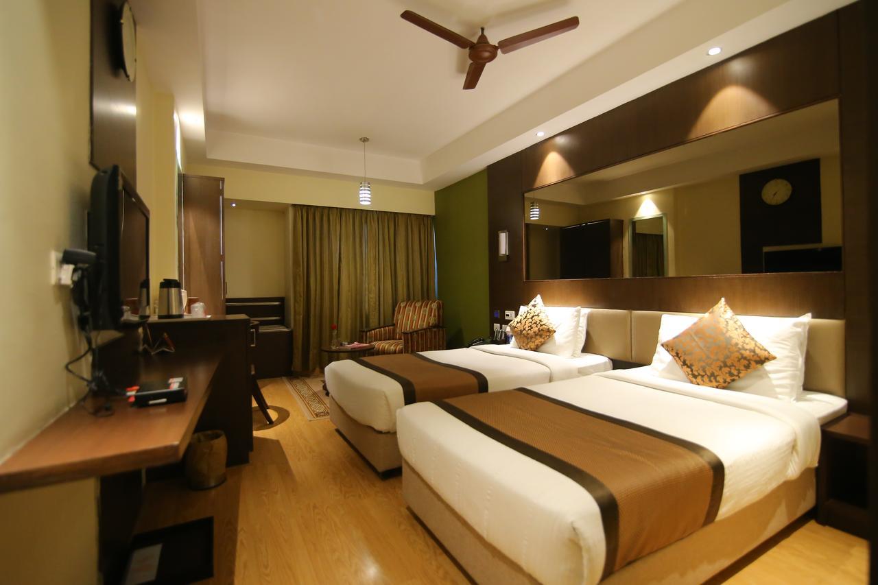 Hotel Daspalla Visakhapatnam Buitenkant foto