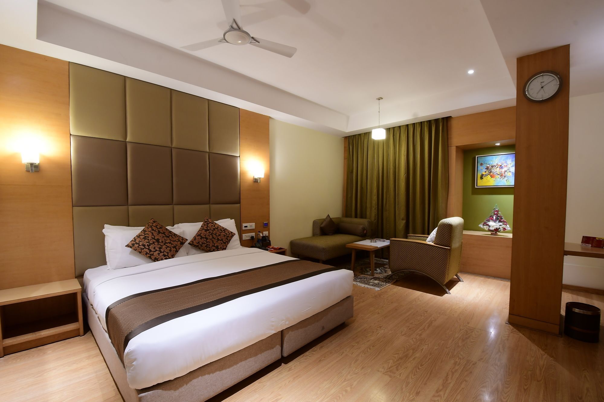 Hotel Daspalla Visakhapatnam Buitenkant foto