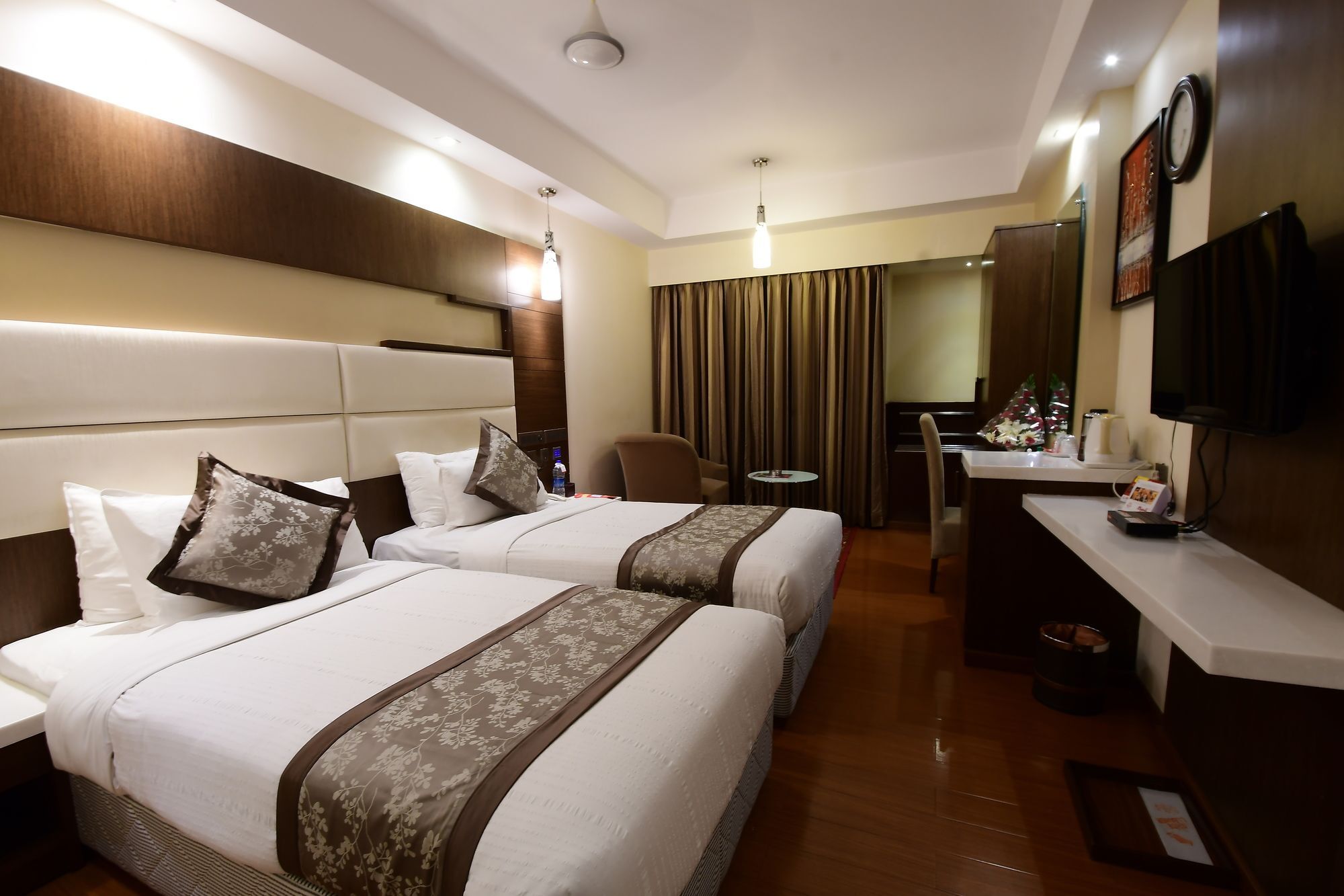 Hotel Daspalla Visakhapatnam Buitenkant foto