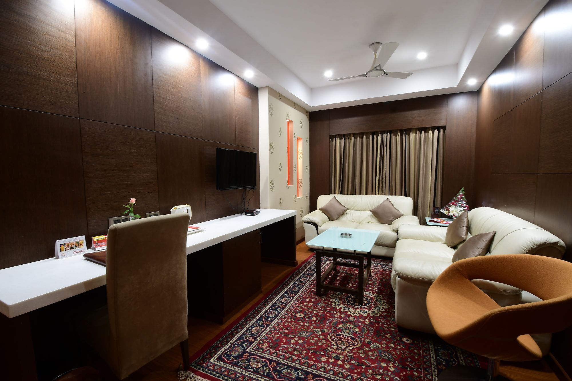Hotel Daspalla Visakhapatnam Buitenkant foto