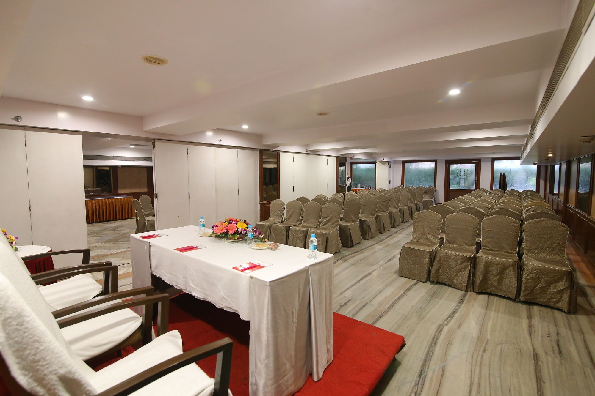 Hotel Daspalla Visakhapatnam Buitenkant foto